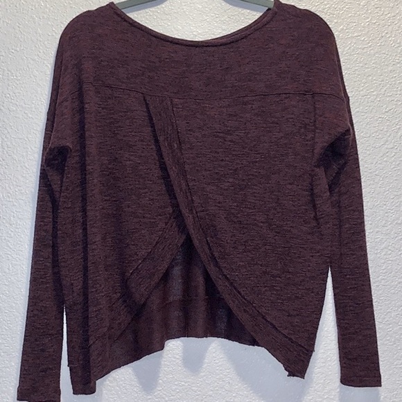 American Eagle AEO Purple long sleeve open back top very cute